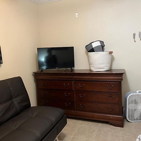 אנקורג' Near Airport Guest Suite מראה חיצוני תמונה